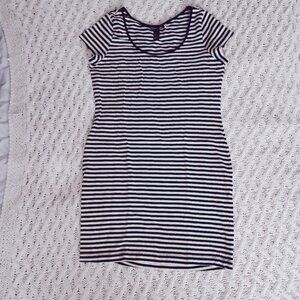 H&M Basic Striped Ballerina front Casual T-Shirt Dress (L tag- M/L actual fit)